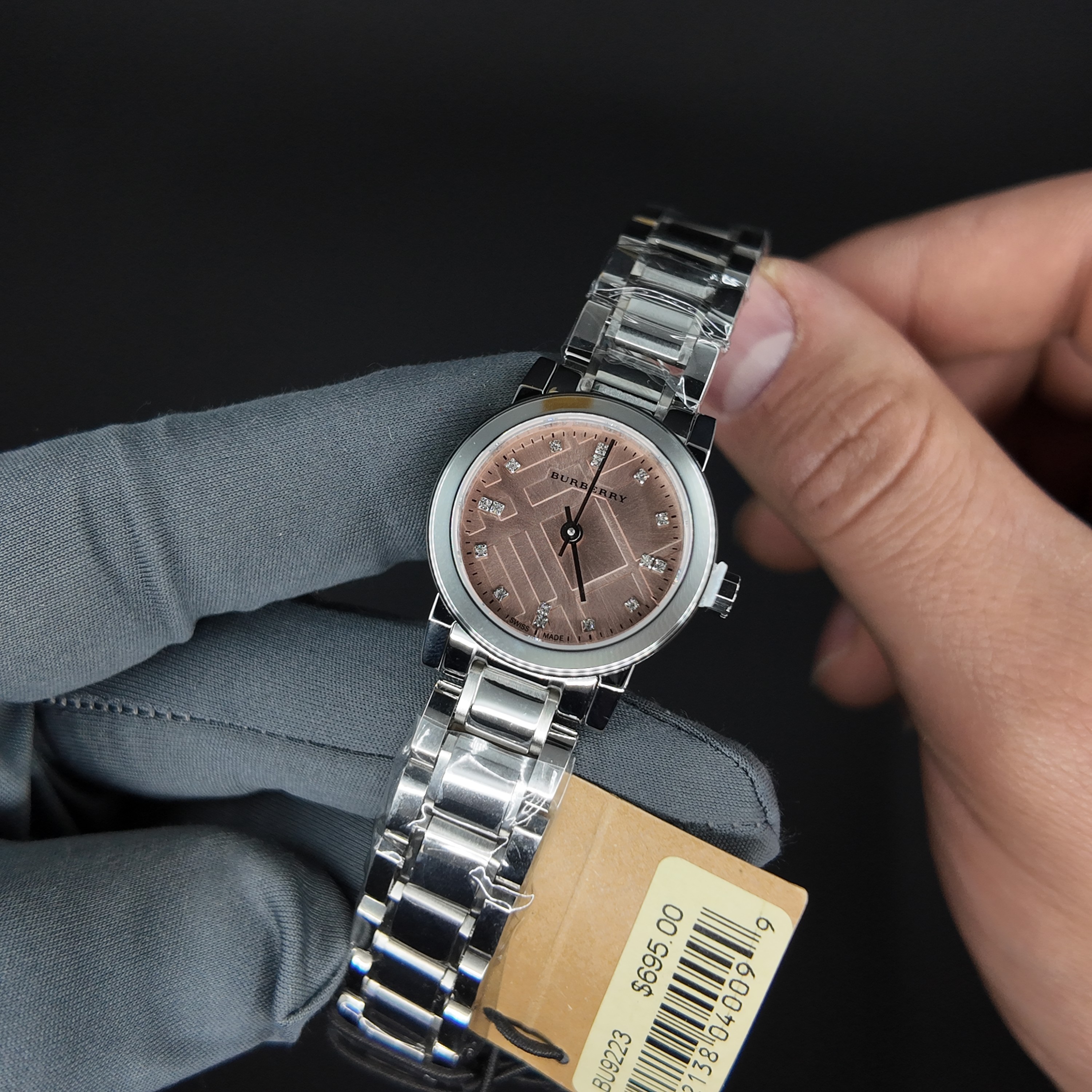 Burberry 26mm Pembe Kadran Kadın Saati