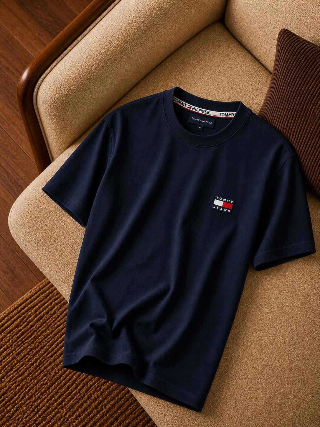 "Tommy Hilfiger" Minimal Logo Detaylı Lacivert Tişört